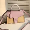 Kvinnors designersäckar Tote Orlai New Women's Messenger Old Flower Snake Mönster Satchel Hourglass PVC belagd Portable Small Square Factory Direct Sales