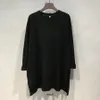 نساء زائد الحجم Tshirt 6xl 150 كجم من الخريف النساء قميص فضفاض الأكمام الطويلة tshirt o الرقبة كبيرة اللون الأسود الكبير 230906