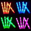 Bâtons lumineux LED 25 pièces bâtons lumineux LED bâtons de mousse lumineux colorés bâton clignotant Tube de joie dans la lumière sombre fournitures de fête de mariage d'anniversaire de noël 230906