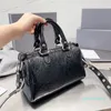 Diseñador -Bolso de almohada clásico Bolsos de hombro cruzados Correa extraíble de cuero Cierre de cremallera Letras de moda Espejo en forma de corazón Bolsos de mujer Monedero