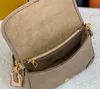 Designer Designer Bags Womens Messenger Bag Tote Bag Läder Ladies Sac Fashion Handväskor Classic Brown Crossbody 2023 Högkvalitet Officiellt Unisex Tote Bag