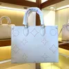 Luxurys bolsas a sacola designer tote couro completo em relevo bordado travesseiro saco de compras multifuncional sacola commuter mom bag com carteira 2pcs conjunto