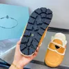 Automne et hiver Baotou demi-pantoufles mode confortable extérieur porter des pantoufles accessoires designer usine de chaussures pour femmes boîte à chaussures de conception