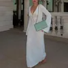 Casual Dresses Open Back Dress Chic V-Neck Knit för kvinnor Slim-Fit Backless Seugh-Through Designs With Hollowed-Out Midje elegant