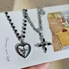 Choker Vintage Heart Long Pendant Necklaceは、女性用にビーズを付けています