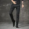 Herrenjeans Koreanische Version von Slim Foot Trend Wild Brand 2023 Herbst und Winter zerrissen