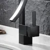 Robinets de cuisine mitigeur cascade, robinet de lavabo de salle de bains carré noir en laiton et évier froid