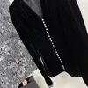 Roupas étnicas Blusa de veludo "Cisne Negro" do início do outono com a sua própria - Linda a elegância da renda da corte