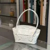 7A Sacs à main authentiques Femmes Designer Botteg Vena Sacs Wax Skin Blanc Sac à main Une épaule X7V9T