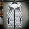 Gilet da uomo Coppia da uomo e da donna Gilet con lettera con cappuccio Autunno/Inverno Versione coreana Giacca sportiva da esterno in cotone addensato alla moda