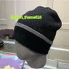 20SS VARMT 2023BEANIE KVINNER Vinter Mens Hat Casual Sticked Caps Hats Män Sport Cap Black Grey White Yellow Hight Quality Skull Leisure Sticking Sport Cap