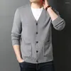 Męskie swetry V-dec Slim Slim Cardigan Sweater Sweet Solid Kolor Modna jednokartowa moda Casual Warm Street Street Wear M-5xl