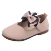 First Walkers Girls Baby Princess Shoes Sandals Bowknot Dançando de couro infantil infantil solteirão de festa de moda menina casual