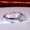 Smyckespåsar syntetiska Moissanite Diamond Mosan Ring för make och hustru.