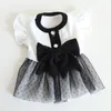 Vestuário para cães primavera elástico preto branco pet vestido colete bowknot gaze saia para princesa chihuahua bichon filhote de cachorro pequeno traje