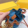 Hippe mini designer bucket bags luxe handtassen met letterprint Dames canvas schoudertassen Mode klassieke effen kleur borduur handtas