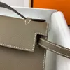 Sacs de mode fourre-tout sac à main de créateur sac de messager pour femme sacs de créateurs de haute qualité fourre-tout de luxe sac de dîner avec museau doré et bouton argenté Hasp Soft Flap Pocket lady bag