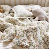 Kołdry vintage kwiatowe bawełniane kołdry dla niemowląt malucha Organiczne bawełniane odwracalne szóste koc 120x150cm 230906