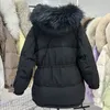 Femmes Fourrure Fausse Fourrure Réel Fourrure De Raton Laveur Manteau Court Doudoune Femmes 90% Canard Vers Le Bas Manteau Énorme À Capuchon D'hiver Épaissir Femelle Plume Parkas 230906