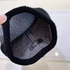 Gorro de diseño de estilo lujoso, súper combinable, estilo clásico, más grueso y cálido, adecuado para uso en interiores y exteriores, fiesta de moda.