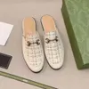 Designer mules chinelo mulheres mocassins sandálias de couro genuíno metade arrastar metal homens slides sapato casual rendas chinelos de veludo 11