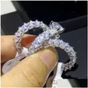 Alyans Ins En İyi Çarpıcı Lüks Takı Satış 925 Sterling Sier Prenses Kesim Beyaz Topaz CZ Diamond Stack Sonsuzluk Kadınlar Düğün DHBVW