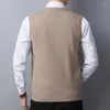 Mäns västar Autumn Wool Sticked Casua Vest V-Neck Korean Slim Fit Sleeveless Business Waistcoat Plus storlek 3XL