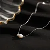 Ensemble de collier et boucles d'oreilles en perles légères, Design de luxe avec sens avancé, chaîne de collier de Style Cool Simple et individualisé 2023