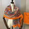 Lenços designer novos lenços de caxemira anel feminino veludo macio e leve lenço longo xale duplo uso outono e inverno cachecol quente com borda crua pv5j