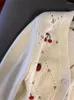 Kvinnors stickor Wool Cashmere Studded Beads Strawberry Cherry Embroidery V-Neck stickad Cardiganwomen's Short Autumn 2023