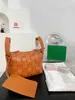 새로운 디자이너 가방 여성 토트 가방 쇼핑백 패션 짠 야채 바구니 여성 크로스 바디 가방 핸드백 지갑