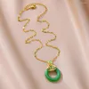 Hänge halsband naturlig smaragdsten för kvinnor rostfritt stål kedjekedja rund halsband lycklig symbol estetiska smycken
