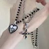 Choker Vintage Heart Long Pendant Necklaceは、女性用にビーズを付けています