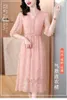 Robes décontractées 2023 Femmes Rose Broderie Floral Soie Midi Robe Été Court Sleevee Col V Coréen Vintage Luxe Bal