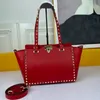 Borse per la spesa a rivet tote donne borse classiche borse in pelle vera in pelle lunghe borse a tracolla clemence di grandi dimensioni tasche