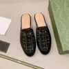 Tasarımcı Mules Slipper Kadın Loafers Orijinal Deri Sandalet Yarım Drag Metal Cowhide Erkekler Slaytlar Günlük Ayakkabı Dantel Kadife Terlik 11