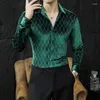 Camisas de vestido masculinas 4xl-m camisa slim verde escuro camisa social masculina homens caem britânico ouro veludo oco manga longa