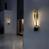 Wandlamp Noordelijke stijl Bedide Led Led Light Wave Design Bluetooth Smart Decor Lampen met afstandsbediening voor Home EL