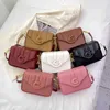 Barato 80% de desconto 2023 nova moda versátil um ombro crossbody feminino portátil pequeno quadrado avançado sentido caixa saco feminino código 899