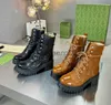 Boots 2024 مصمم Martens Womens Boots للنساء Biack Cowboy Style Booties Platform حقيقية من الجلد الحقيقي أفضل جودة الحجم 35-42 x0907