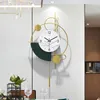 Horloges murales Lumière Luxe Creative Horloge Salon 2023 Accueil Mode Suspendu Restaurant Muet Montre Décorative