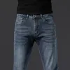 Męskie dżinsy jeansowe zimowi mężczyźni Slim Fit European American Tbicon High-end Brand Małe proste spodnie (201-216 cienki) F240-00