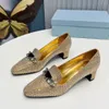 Scarpa elegante con punta a punta posteriore, decorazione con strass, pompa con tacco medio e spesso, scarpe da sera per feste da donna. Calzature di fabbrica di scarpe di marca di designer di lusso