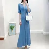Sandro V-dółka z dzianinową sukienką kontrastową pasiastą sukienkę midi dla kobiet