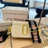 Axelväskor toppar kvalitet lyxiga designers väskor handväskor enskilda axlar fashionabla kvinnors butikspåse utsökt färg matchning med låda
