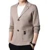 メンズスーツの男性編みブレザーソリッドカラー長袖ターンダウンカラー韓国スタイルの太いセーター男性ストリートウェア