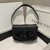 Kryddig tjejstil nischdesign för kvinnor 2023 Ny trend avancerad sense handväska mångsidig ins crossbody väska billigt utlopp 50% rabatt