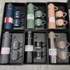 Bottiglie d'acqua Boccetta per vuoto in acciaio inossidabile da 500 ml Set regalo Bottiglia di thermos stile business per ufficio Tazza per coppia di isolamento termico per acqua all'aperto 230906