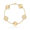 Designer Armband Clover Armband Designer Smycken Armband Designer för kvinnor Fashion Luxury Brand 18K Gold Chain Armband för alla hjärtans dag diamantsmycken