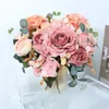 Kwiaty dekoracyjne sztuczne jedwabne róże bukiet hortensja pionia vintage panna młoda trzymająca fałszywe kwiaty ślub świąteczne dekoracje do domu